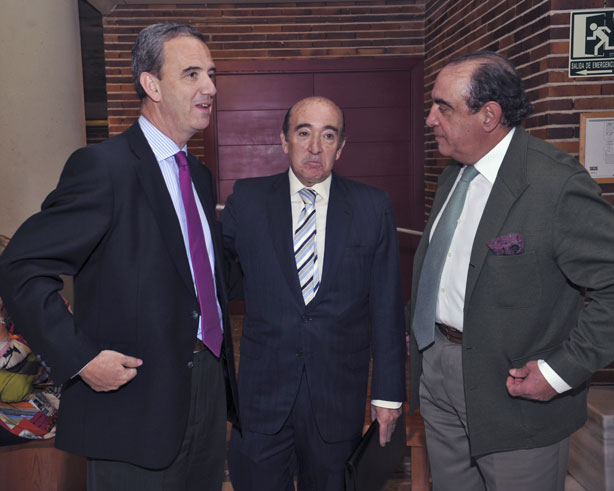 Santiago Lizarraga, Armando Tejerina y José María Román, ayer en las jornadas 