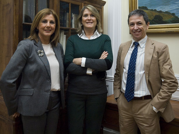 Teresa Robledo de Dios, María Ángeles Dal-Re Saavedra y Napoleón Pérez Farinos 