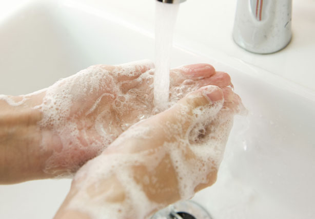La higiene de manos es uno de los hábitos que va a permanecer más en la población debido a la pandemia. 