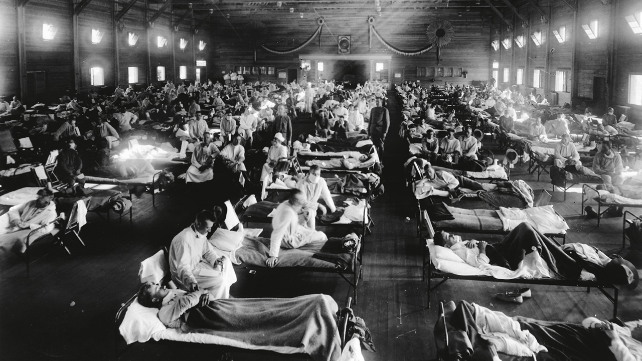 Hospital durante la epidemia de gripe de 1918 en Camp Funston, Kansas.