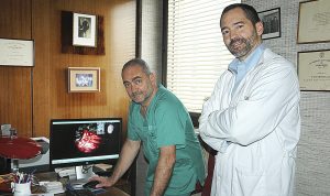 Luis Ley y Avelino Parajón, del Hospital Ramón y Cajal, de Madrid. 
