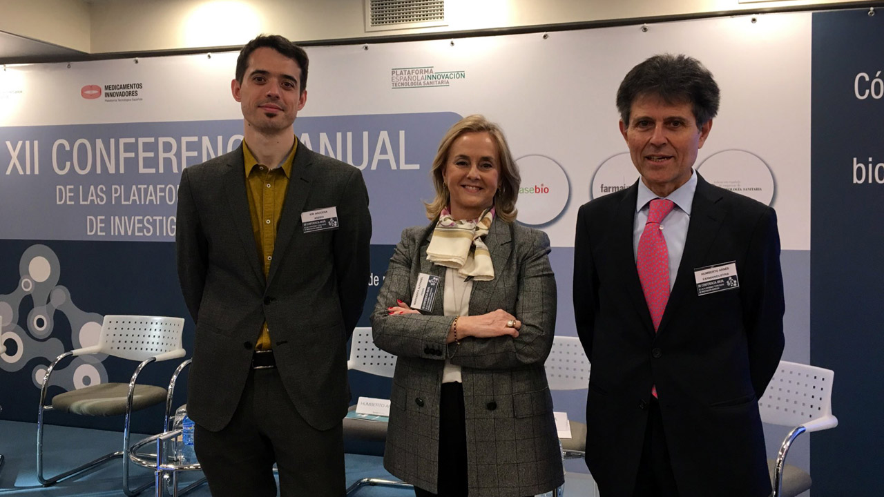 Ion Arocena, director general de Asebio; Margarita Alfonsel, secretaria general de Fenin, y Humberto Arnés, director general de Farmaindustria. 