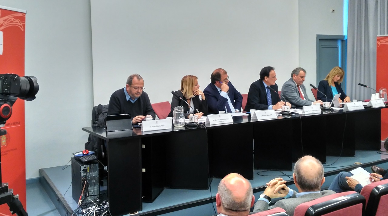 Debate sobre ciencia ante las elecciones generales de abril de 2019, organizado este lunes en Madrid por la Cosce. Joan Oloriz (ERC), Gemma Heras-Juaristi (Podemos), Juan José Moreno (PSOE), Luis Serrano, (presidente de SOMMa y moderador), Alberto (PP) e Irene Rivera (Ciudadanos).