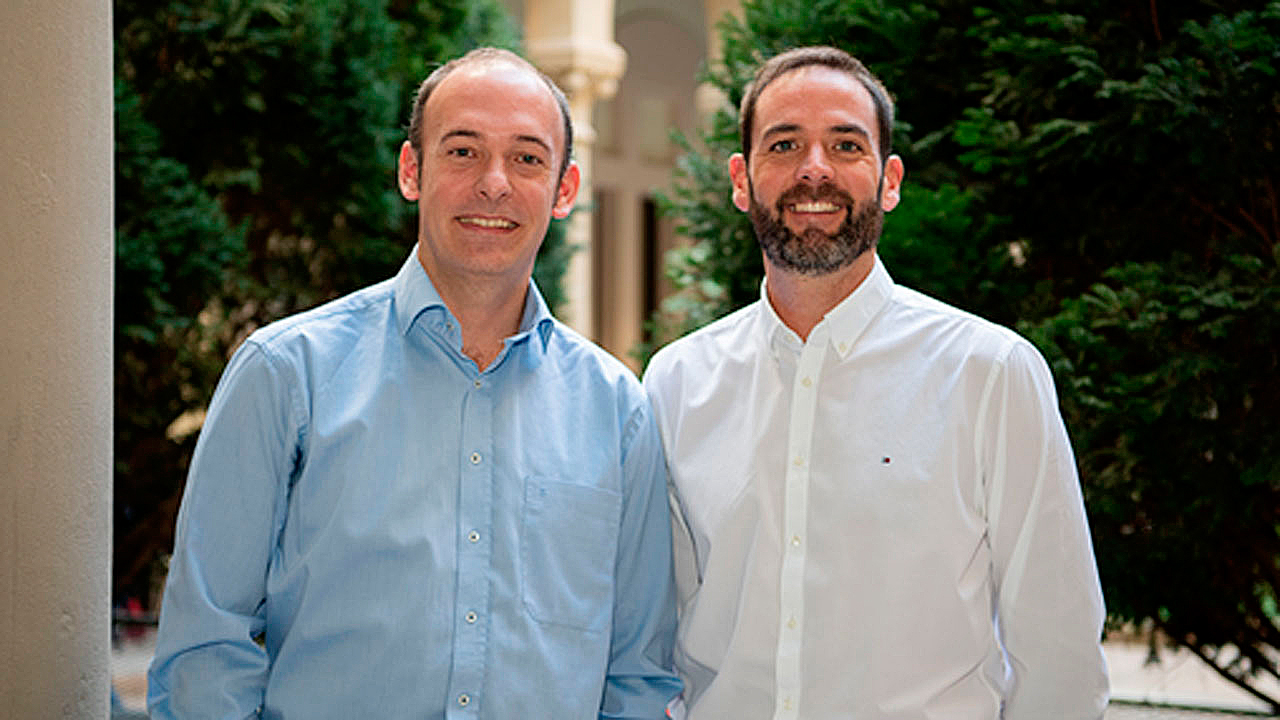 Aleix Prat y Joaquín Gavilá, investigadores principales del estudio 'Coralleen'. 