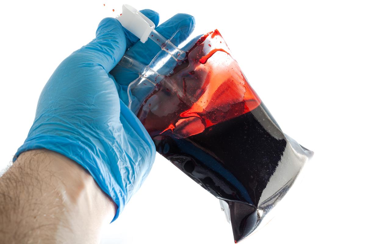 En España, la administración de plasma convaleciente es una terapia que ya se ensaya.