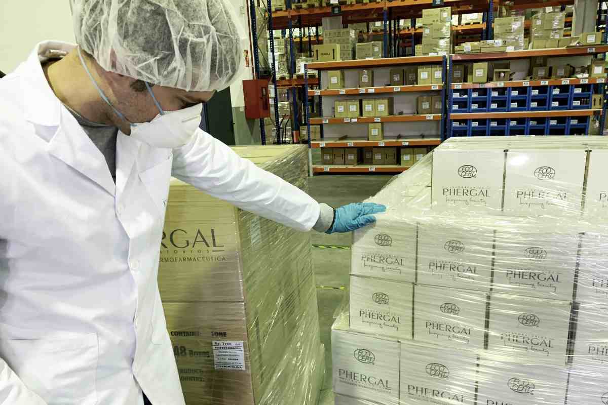Phergal ha enviado 25.900 unidades de productos de higiene personal de primera necesidad al hospital de campaña de Ifema. 