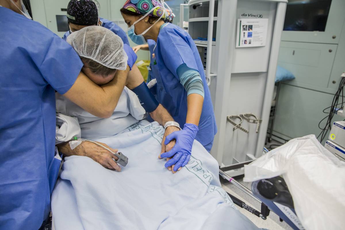 Los enfermeros de Madrid, Castilla-La Mancha y Cataluña son los que más han sufrido la Covid-19. FOTO: Ariadna Creus y Ángel García (Banc Imatges Infermeres). 