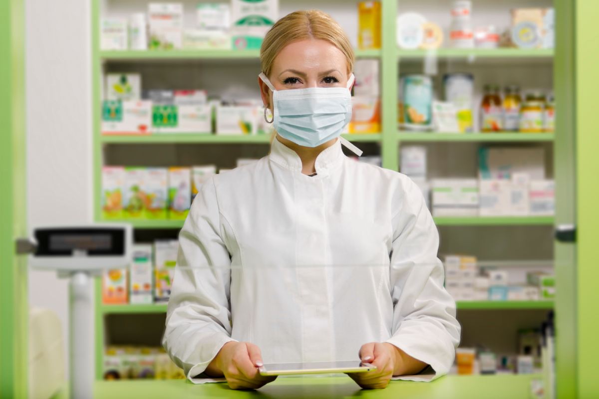 La pandemia de la Covid-19 ha abierto nuevos escenarios que la farmacia debe conocer y saber aprovechar. 