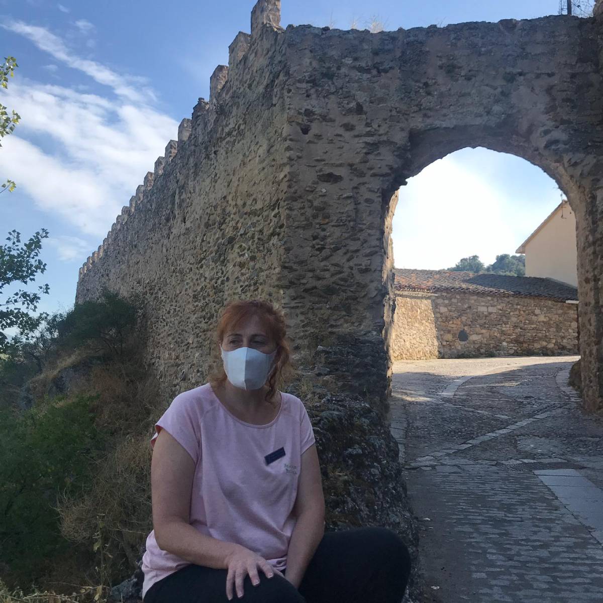 Raquel Casado Álvaro, vocal de titulares de farmacia rural del COF de Madrid y única farmacéutica en Buitrago de Lozoya (Madrid).