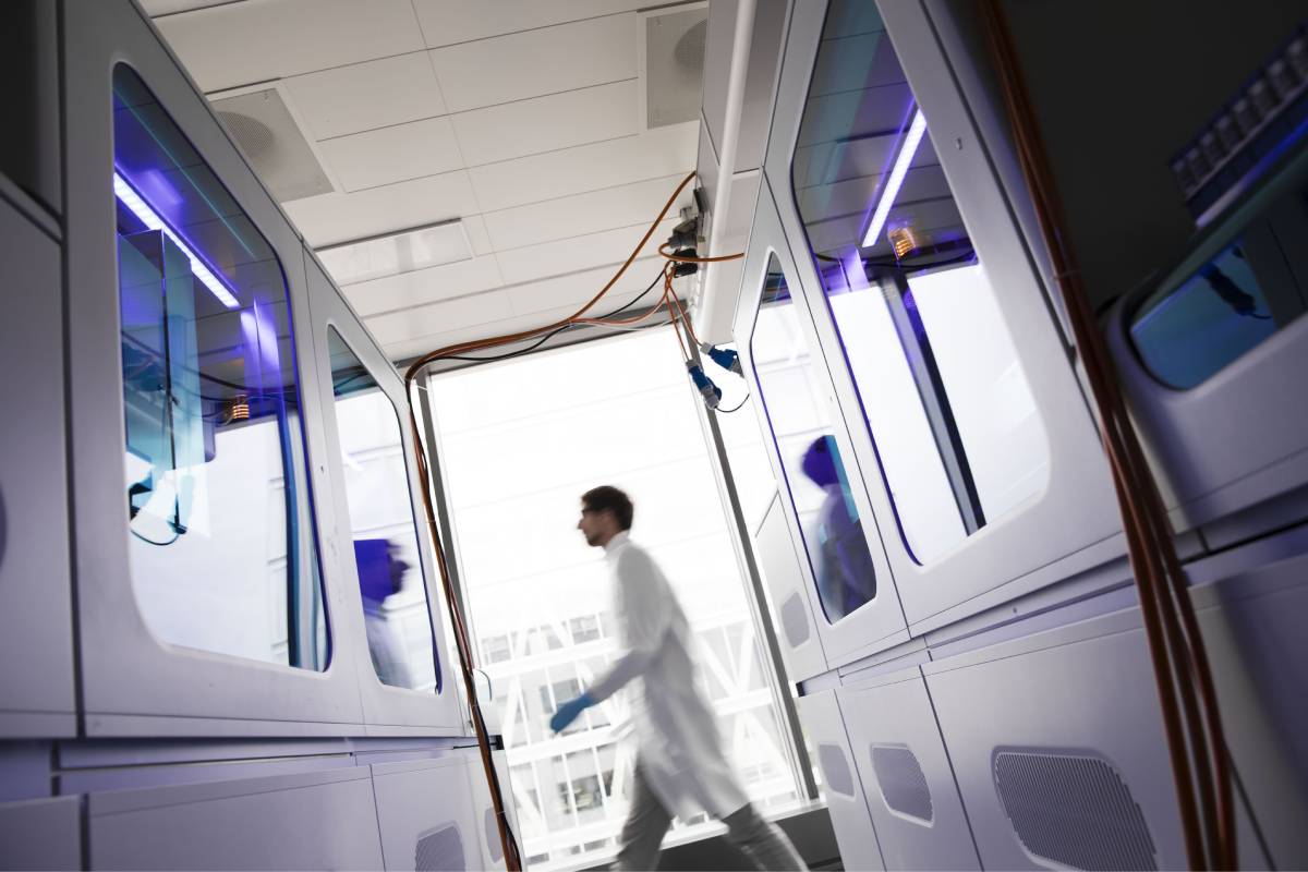 Equipos robotizados para hacer test masivos de PCR. / Roche