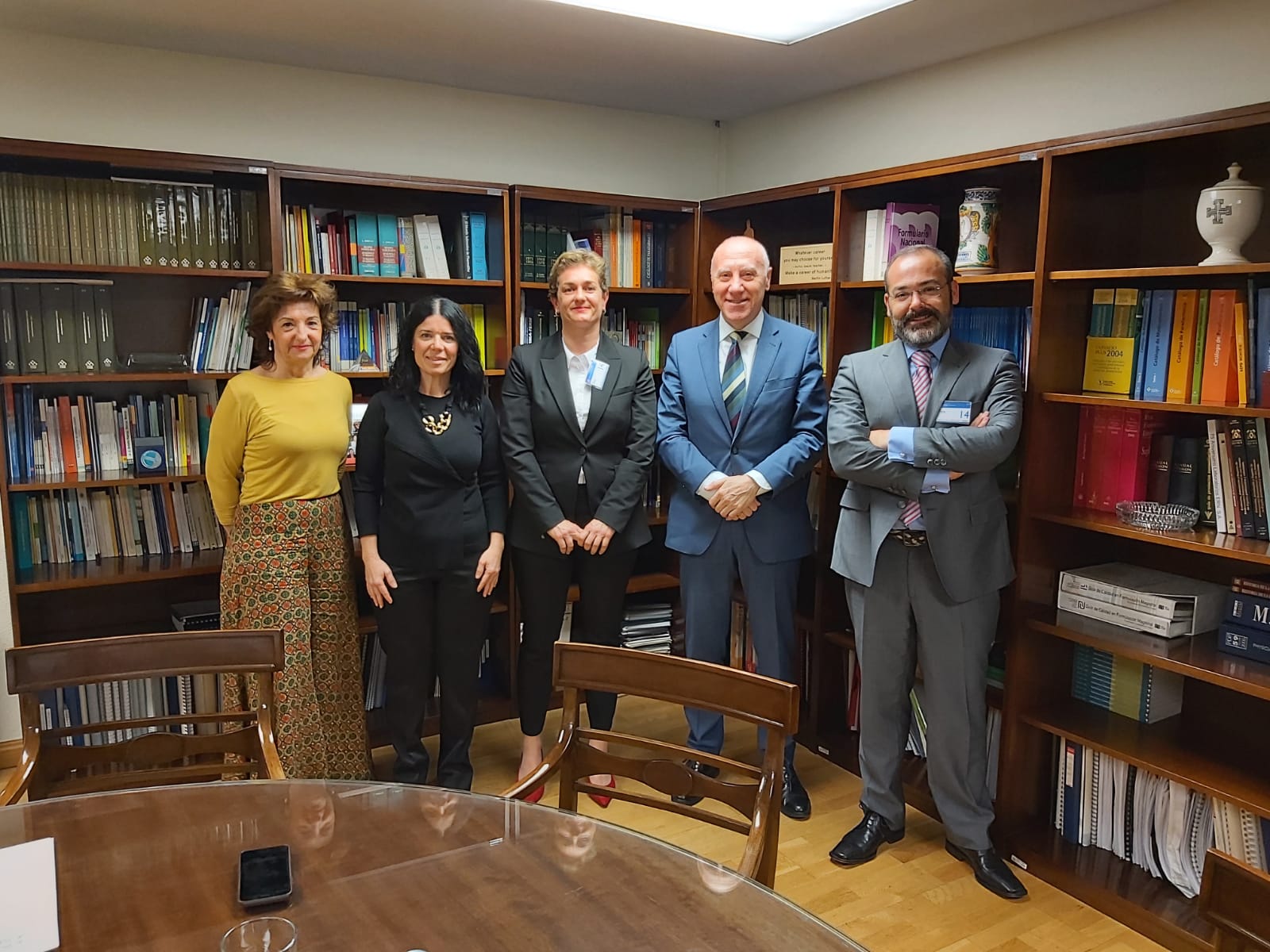 Jaime Espolita, presidente de Sefar, junto a Faustino Blanco, ex secretario general de Sanidad, Patricia Lacruz, directora general de Sanidad, y dos vocales de Sefar.