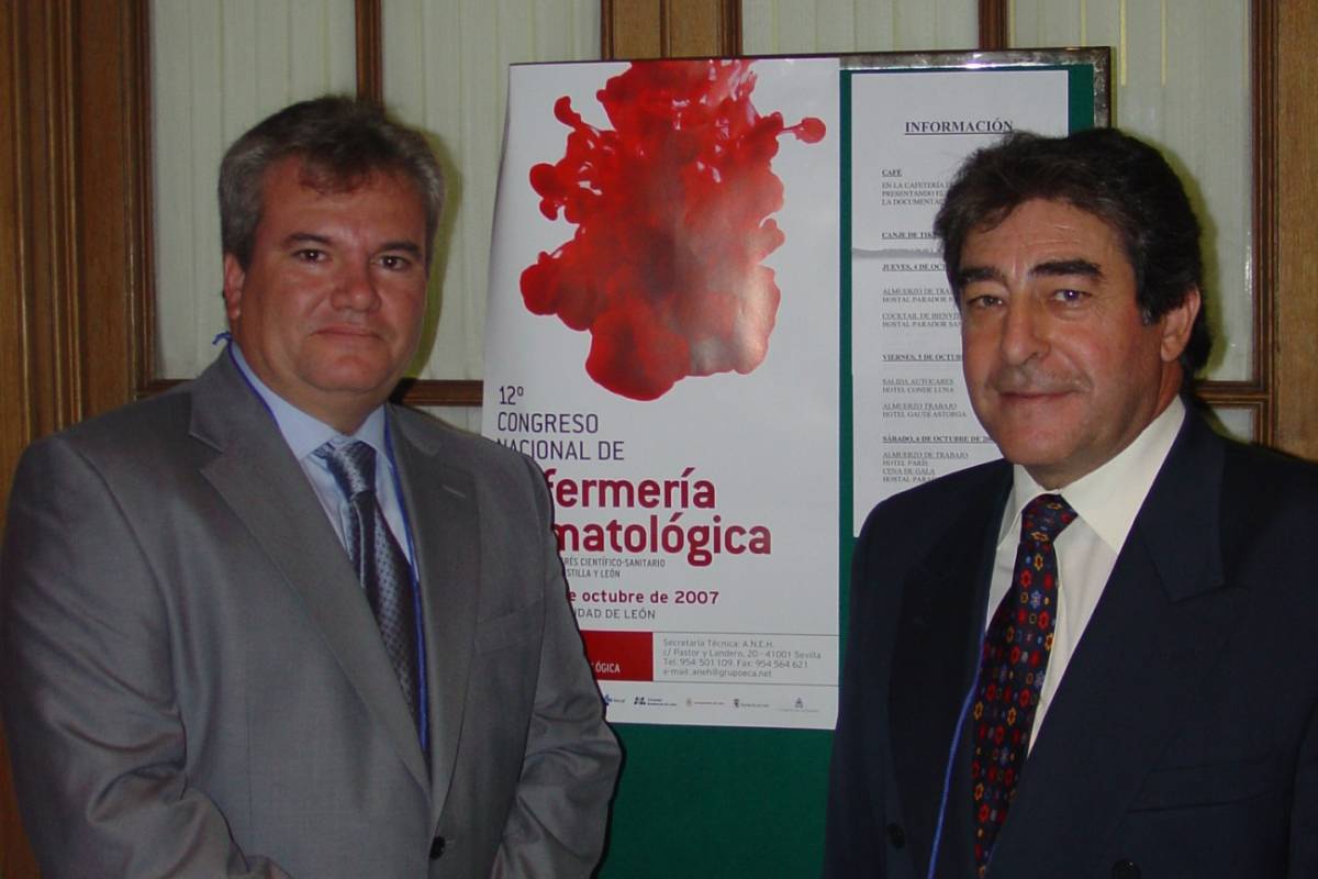 José Carlos Gimena Aparicio, presidente de Asociación Nacional de Enfermería Hematológica (ANEH), y Jesús García Masegoso, vicepresidente de ANEH.