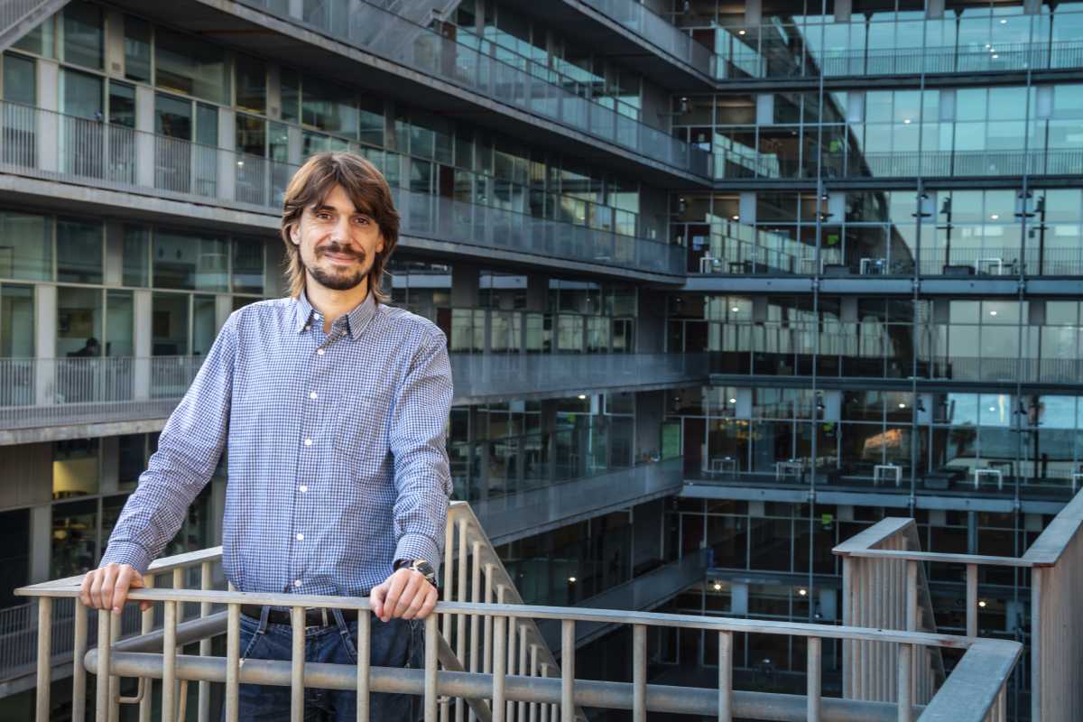 Marc Güell, en el edificio del PRBB de Barcelona.