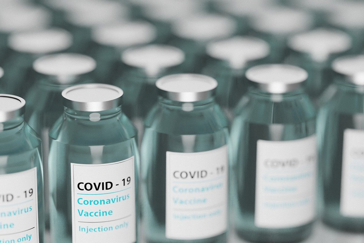 Botes de vacunas contra la covid-19 