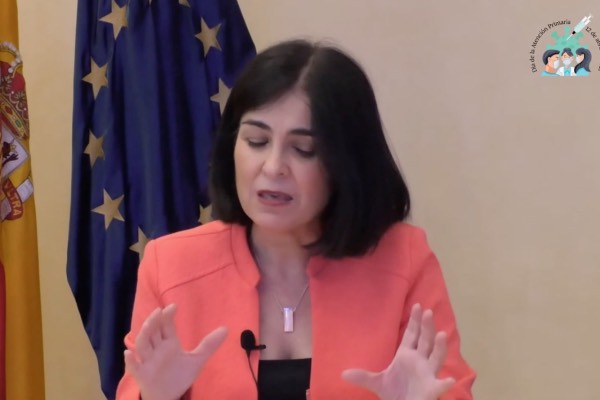 La ministra de Sanidad en un momento de su intervenciÃ³n grabada en el acto organizado por el Foro de AP.