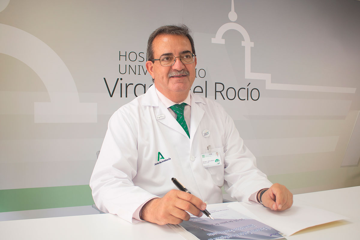 Manuel Molina, gerente del Hospital Universitario Virgen del RocÃo