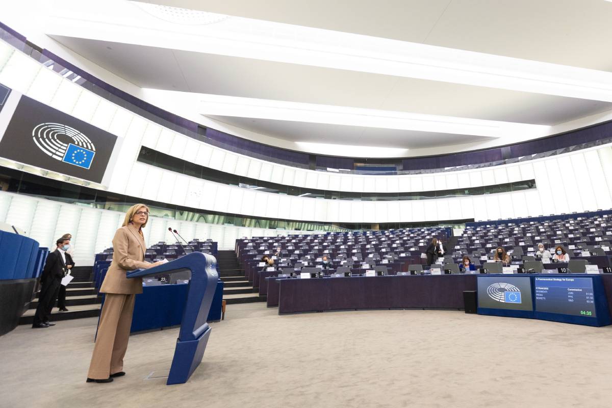 El Pleno del Parlamento Europeo ha aprobado la nueva Estrategia Farmacéutica para Europa por 527 votos a favor, 92 en contra y 70 abstenciones. (Foto: Parlamento Europeo/Fred Marvaux)