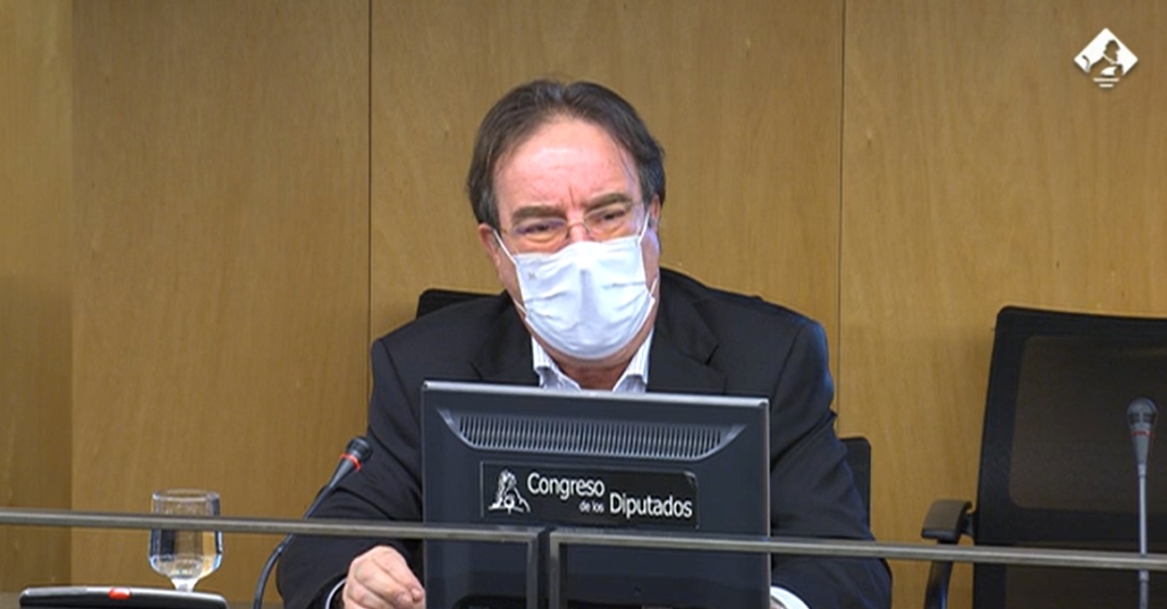 Amós José Garc�a Rojas, presidente de la Asociación Española de Vacunolog�a (AEV). 