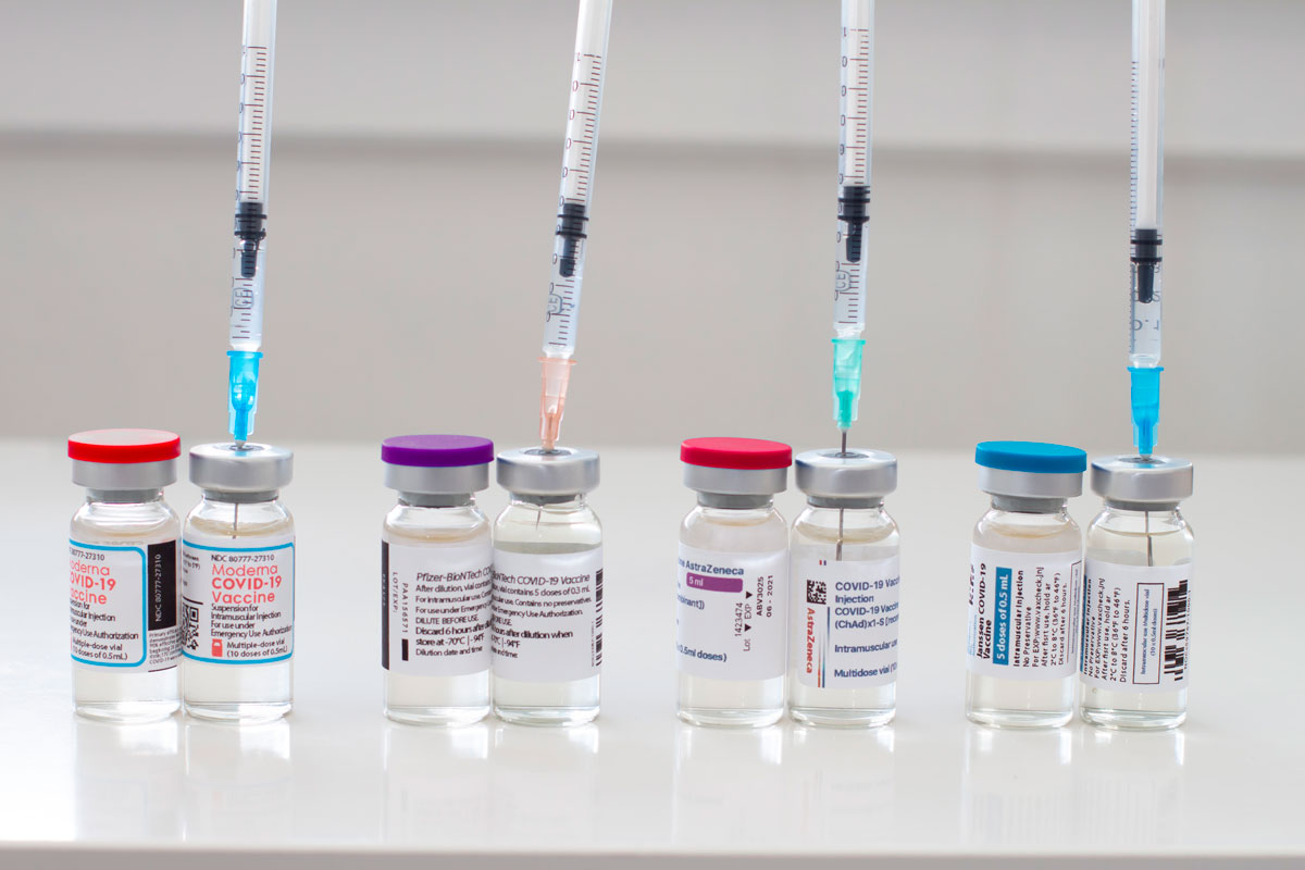 La EMA autoriza nuevos medicamentos y avala nuevas líneas de producción de las vacunas aprobadas en Europa.