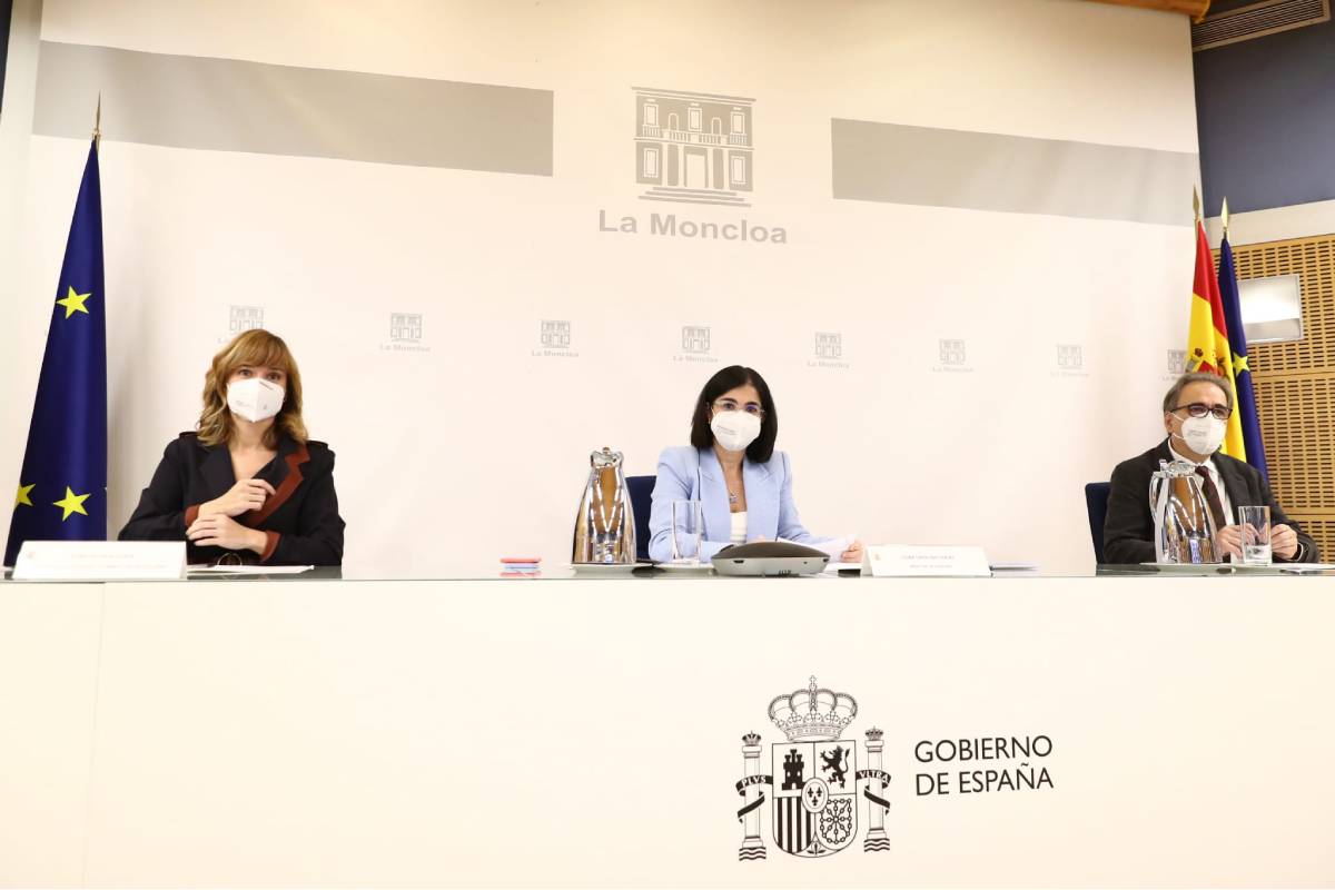 Pilar Alegría, ministra de Educación y Formación Profesional; Carolina Darias, ministra de Sanidad, y Joan Subirats, ministro de Universidades.