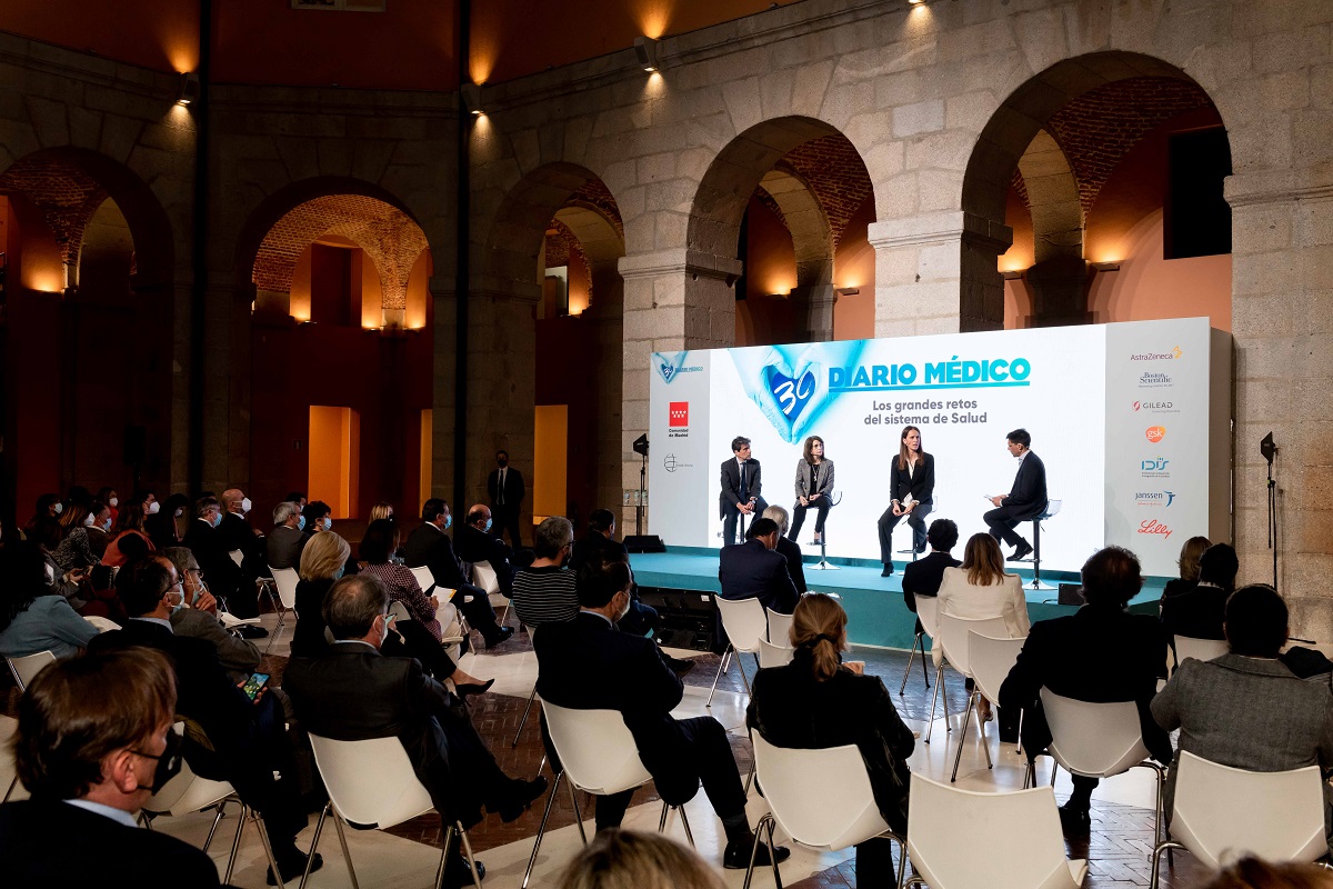 Celso Arango, Rosa Salazar, Cristina Bermejo y Miguel G. Corral.