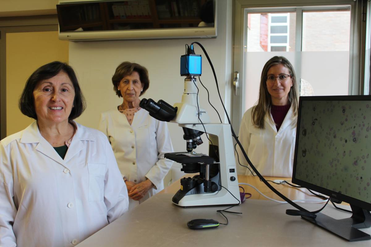 Las farmacéuticas Ana Mara Garca Vázquez, Dara Bermejo Ramos y Alicia de Toro.