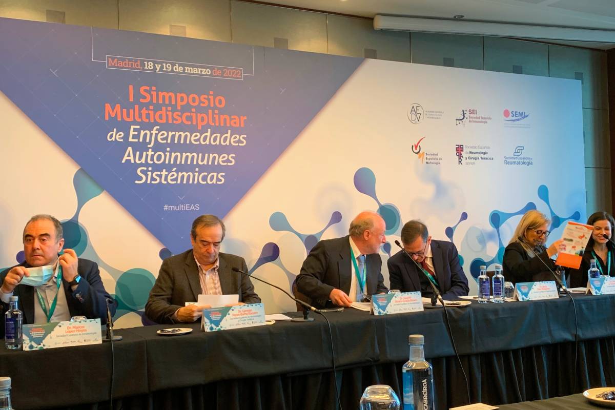 Marcos López Hoyos (SEI), Germán Peces-Barba (SEPAR), José Mara Álvaro-Gracia (SER), Jesús Dez Manglano (SEMI),  Patricia Sequera Ortiz  (S.E.N.) y Eva Chavarra Mur (AEDV)