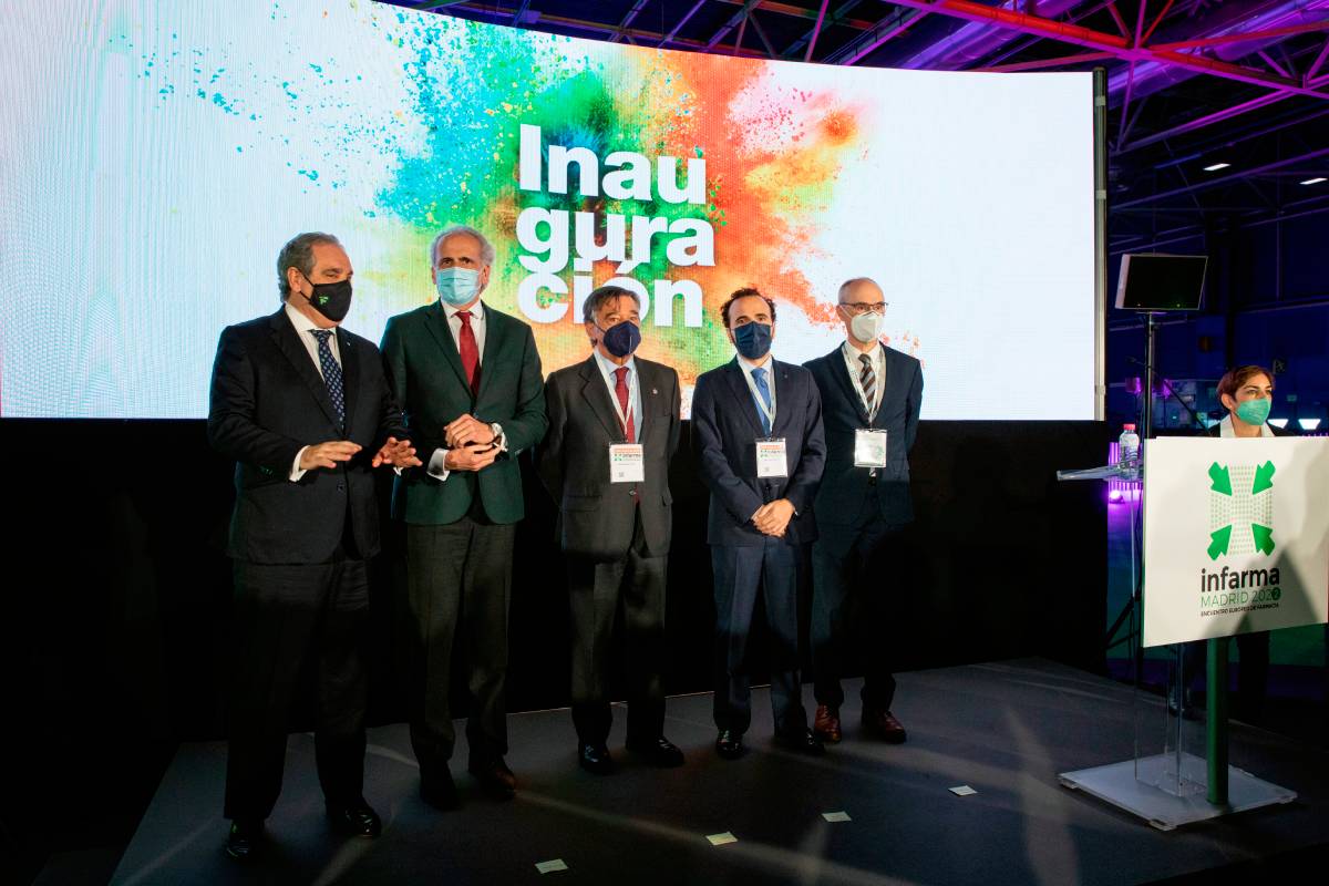 Inauguración de Infarma 2022: Jesús Aguilar, presidente del Consejo General de COF; Enrique Ruiz Escudero, consejero de Sanidad de Madrid; Luis González, presidente en funciones del COF de Madrid y presidente de Infarma; Jordi Casas, presidente del COF de Barcelona y vicepresidente de Infarma, y Oscar López, director del Congreso. /Sergio G. Valero.