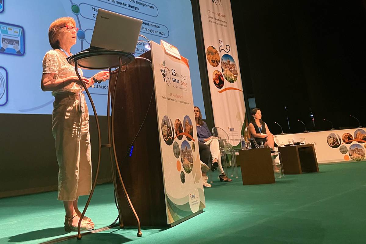 Mariola Caraballo, durante su ponencia en el 25 Congreso Nacional de Sefap. Foto: SEFAP