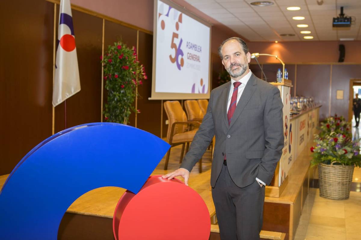 Fernando Fombona Braga es el nuevo presidente de la Cooperativa Farmacéutica Asturiana (Cofas).