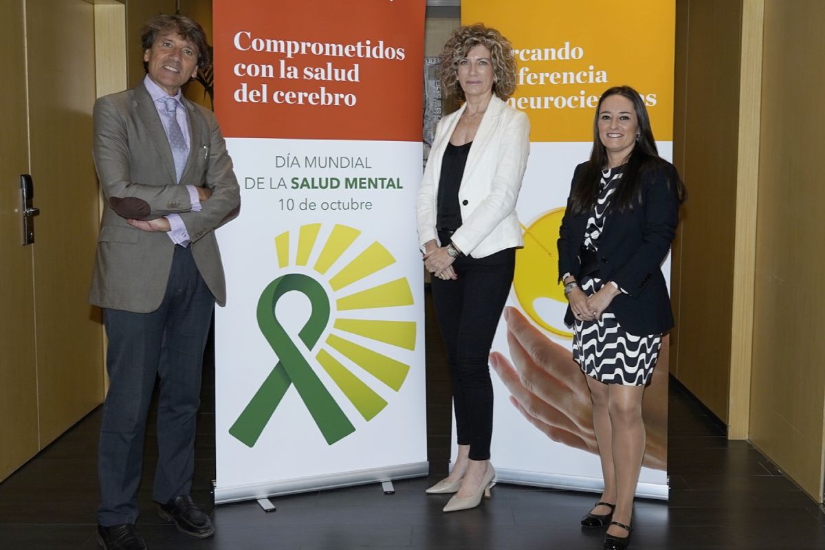 Celso Arango, Susana Gómez-Lus y Verónica Olmo, en la reunión previa al Día Mundial de la Salud Mental, el próximo 10 de octubre. Foto: LUNDBECK. 