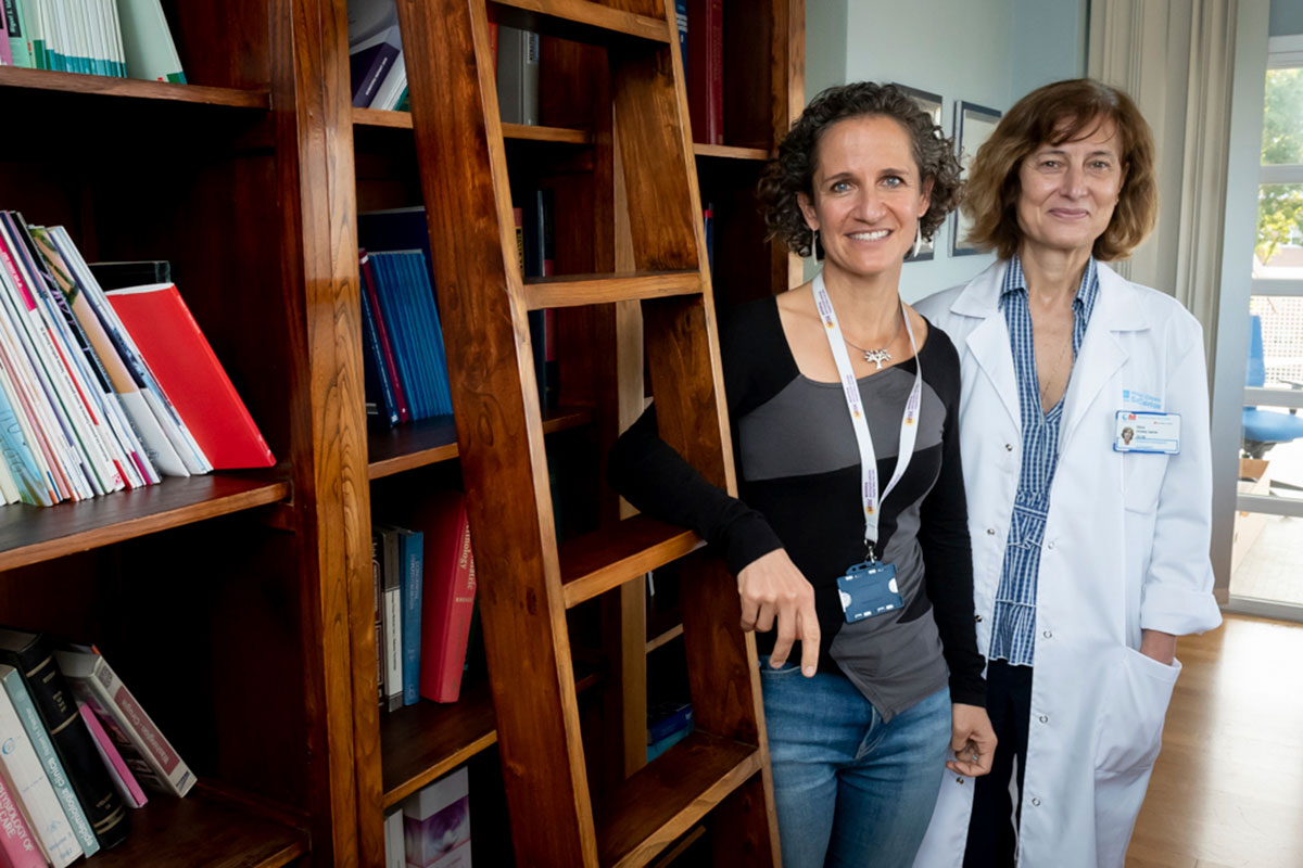 Joana Modolell y Elena Urcelay, cabezas visibles del Instituto de Investigación Sanitaria del Hospital Clínico, hacen un recorrido por estos diez años. Foto: JOSÉ LUIS PINDADO. 