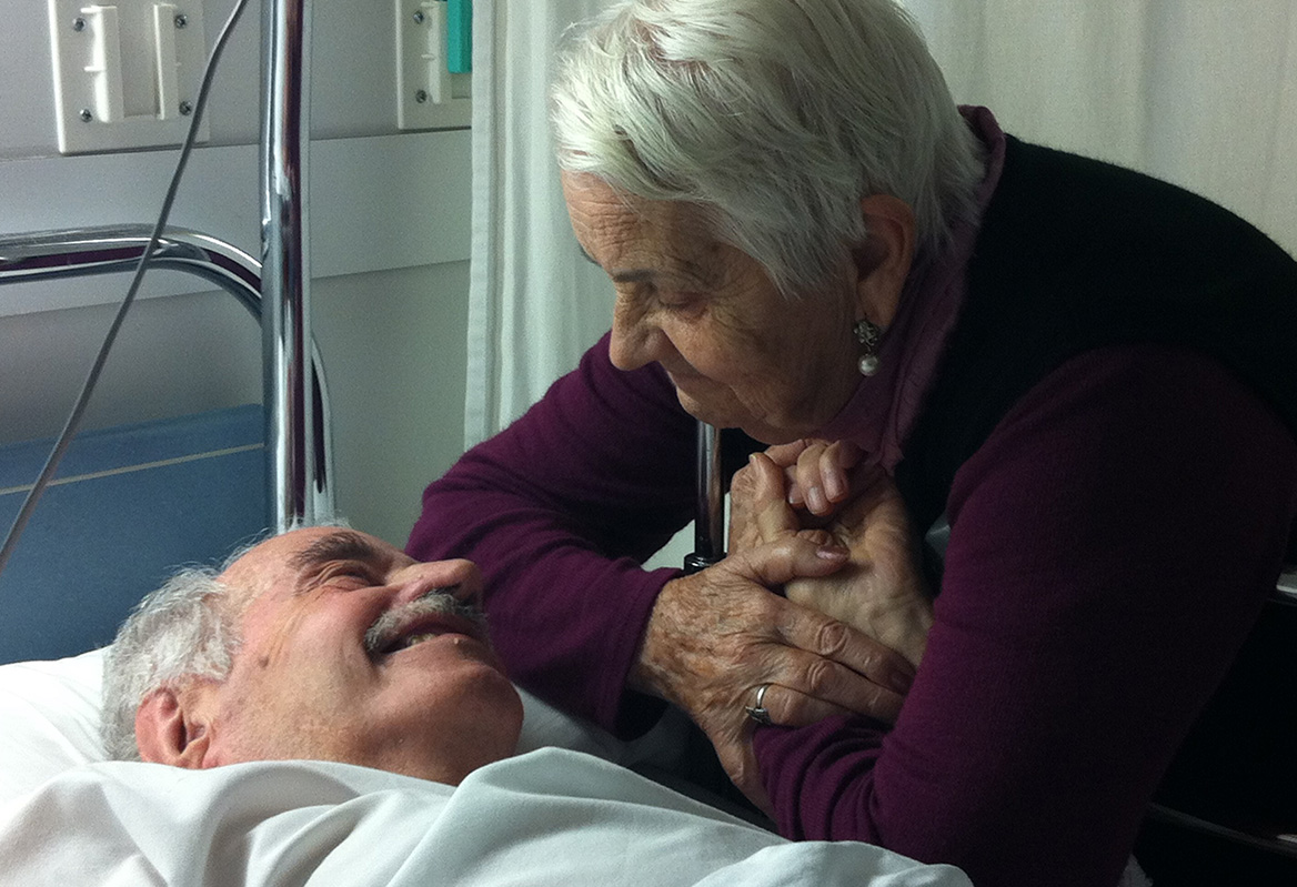 Cuidados paliativos: una buena formación es imprescindible para el trato a los pacientes y sus familiares 
