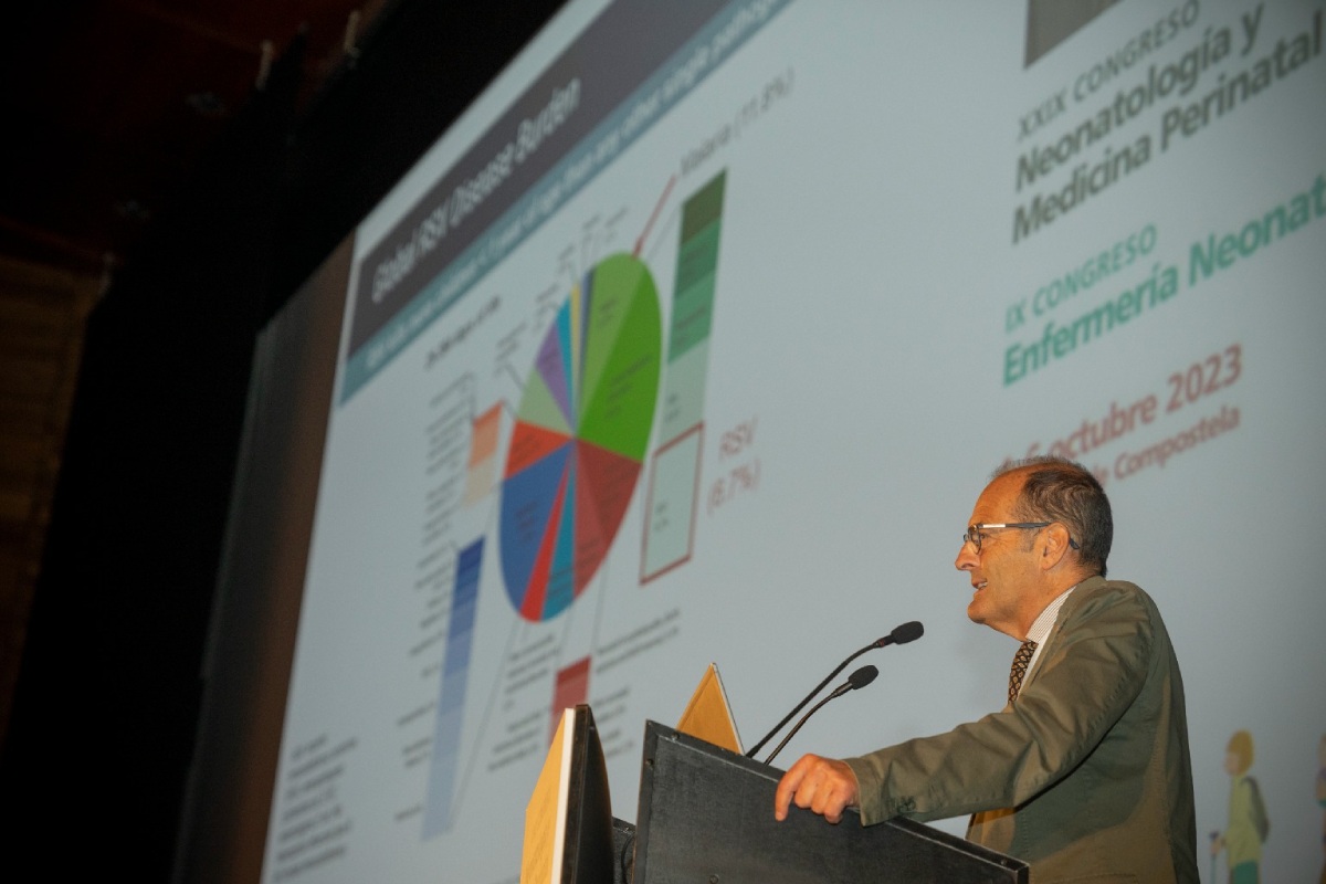Paolo Manzoni, director de Pediatría del Nuovo Ospedale Degli Infermi (Biella, Italia), ha participado en el Congreso de Neonatología y Medicina Perinatal, en Santiago de Compostela. 
