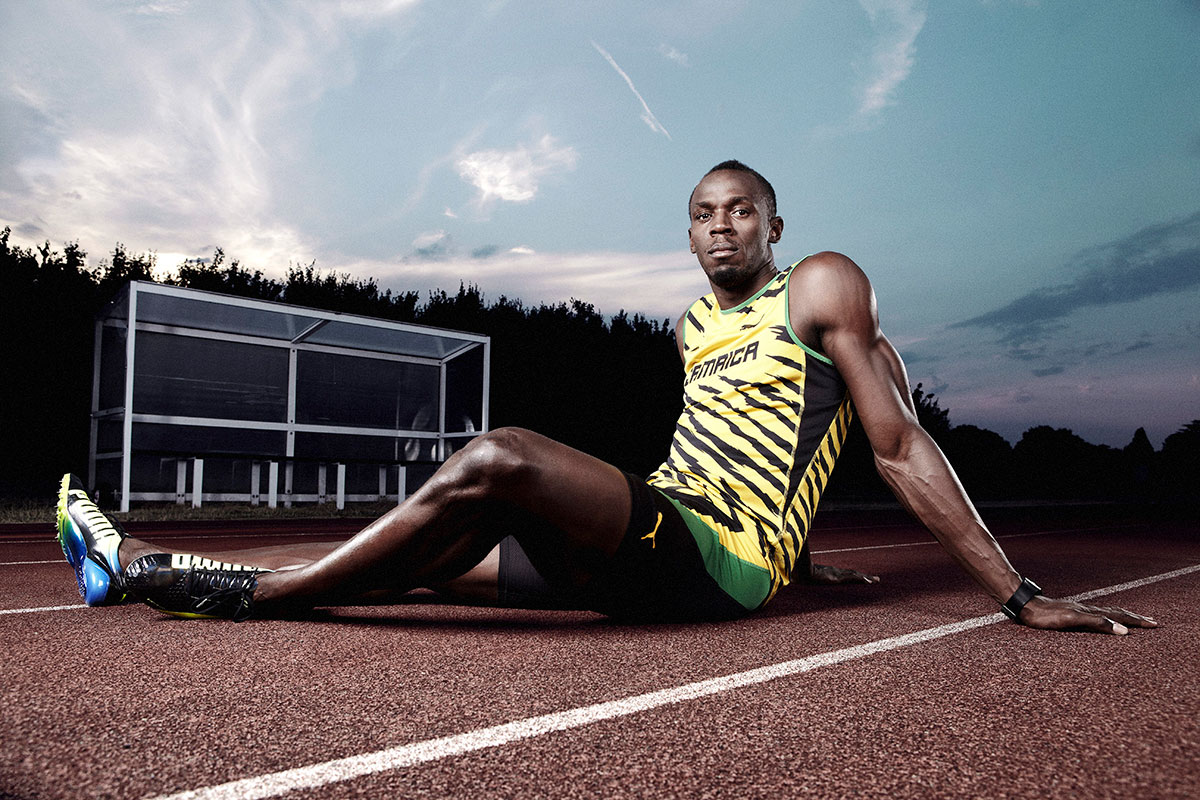 El velocista jamaicano Usain Bolt es el hombre más rápido del mundo; el verbo 'to bolt' significa en inglés 