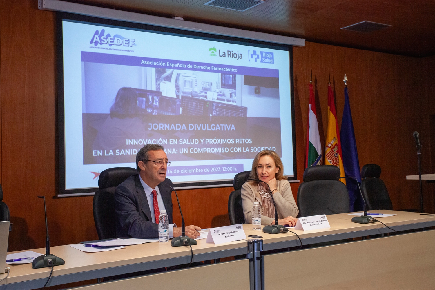 Mario Mingo, expresidente de la Comisión de Sanidad en el Congreso, y María Martín, consejera de Salud de La Rioja. Foto: GOBIERNO DE LA RIOJA. 