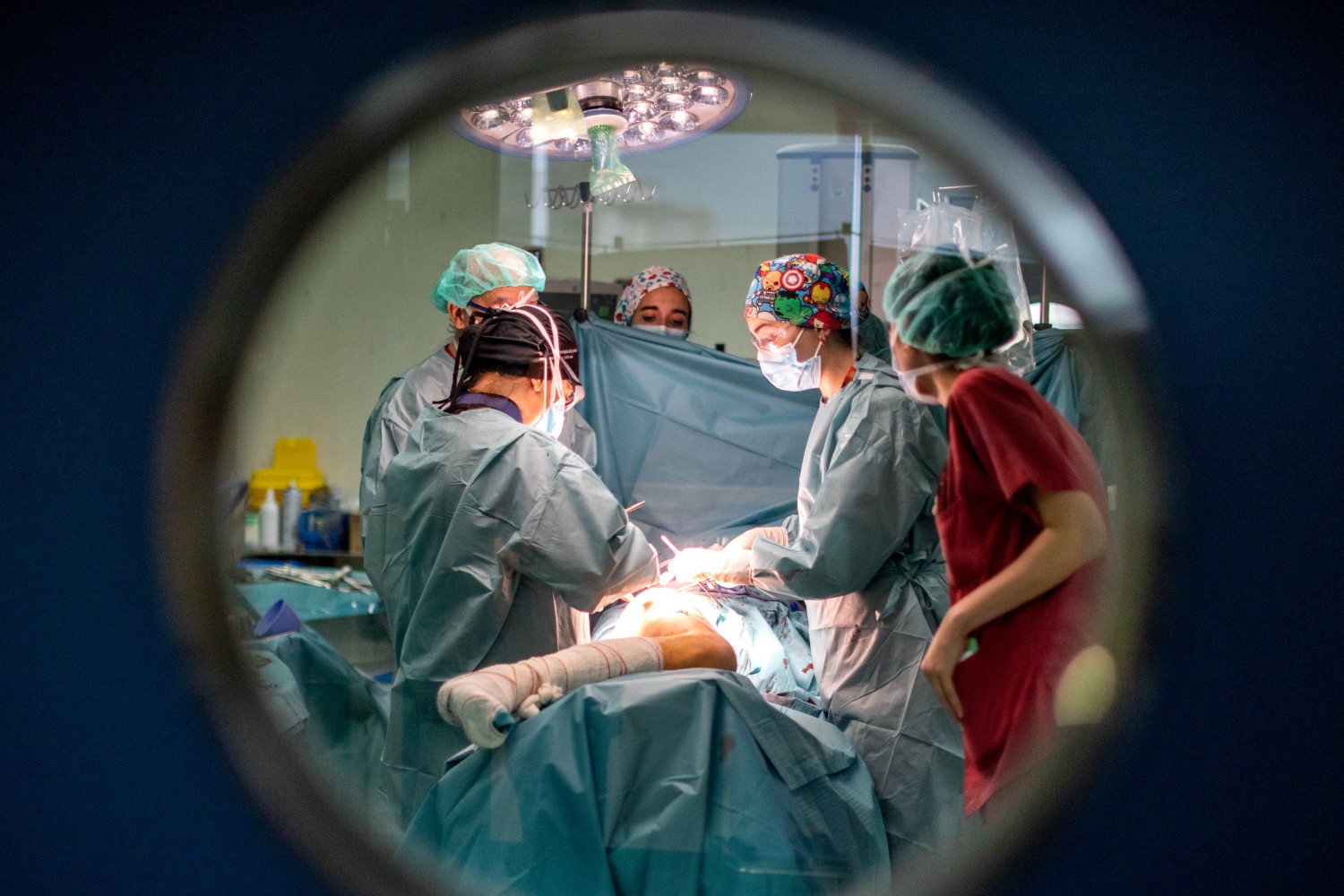 Imagen de un quirófano de traumatología del Hospital La Paz de Madrid. Foto: ALBERTO DI LOLLI.