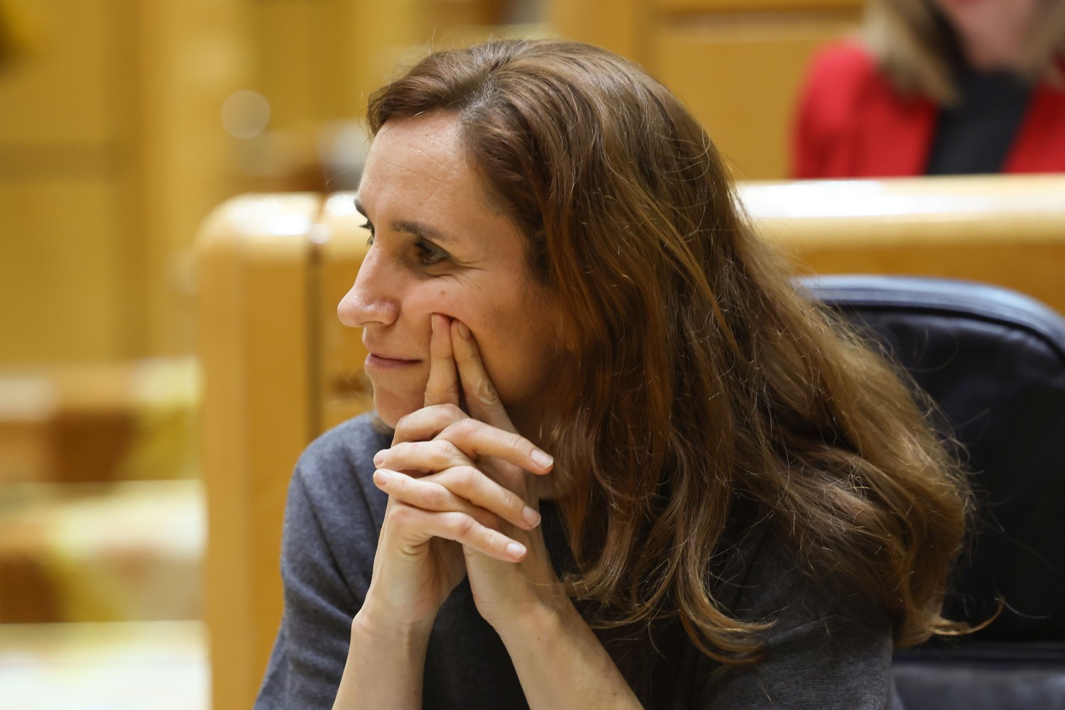 La ministra de Sanidad, Mónica García, en el Pleno del Senado. Foto: KIKO HUESCA/ EFE. 