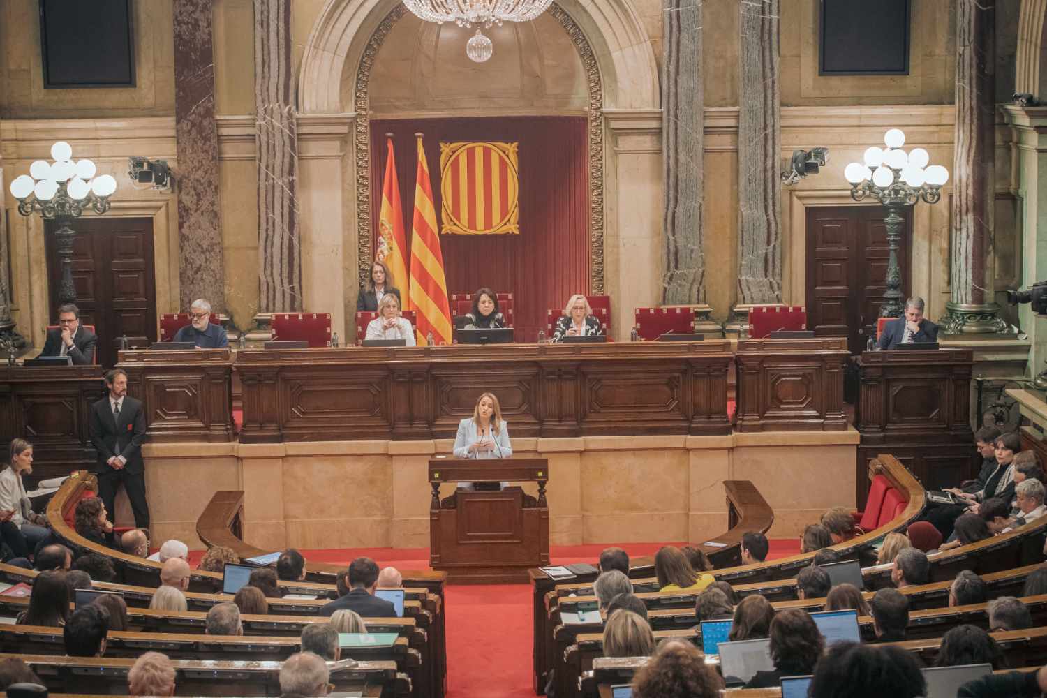 Aspecto del pleno del Parlamento de Cataluña sobre las cuentas de la Generalitat para 2024. Foto: PARLAMENT DE CATALUNYA. 