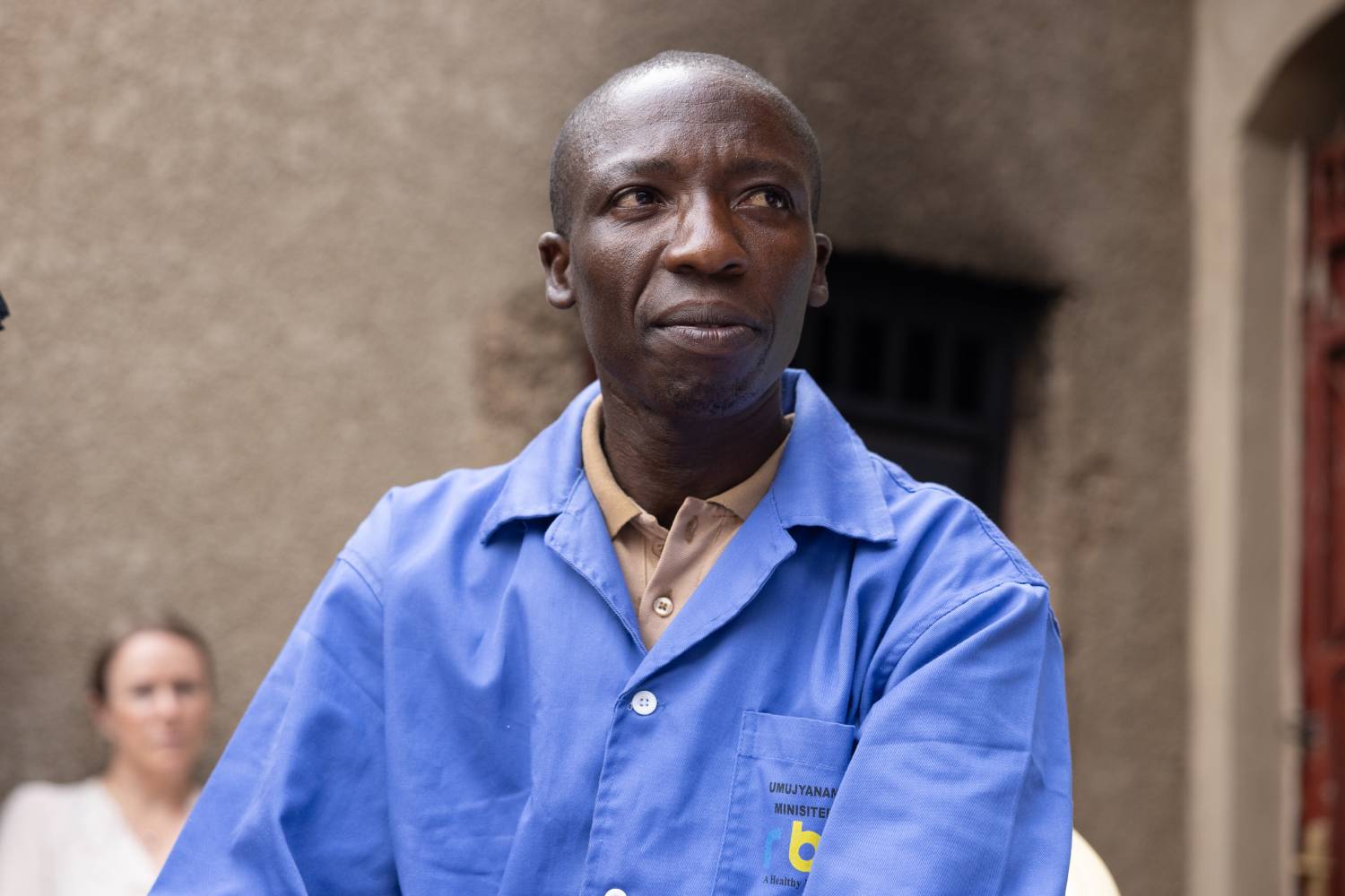 Pascal Mbanzagukeba, agente comunitario en la aldea de Kimikamba, en el sur de Ruanda. Foto: NOVARTIS 