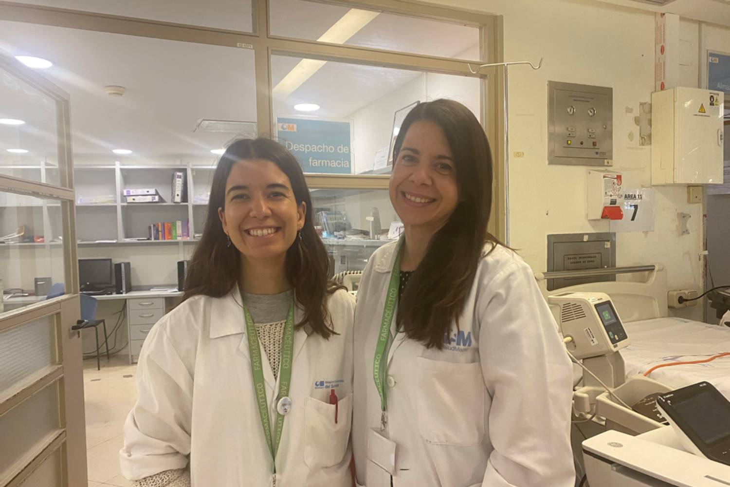 Beatriz Torroba y Ana Lorenzo, del Servicio de Farmacia del Hospital Gregorio Marañón, de Madrid. 