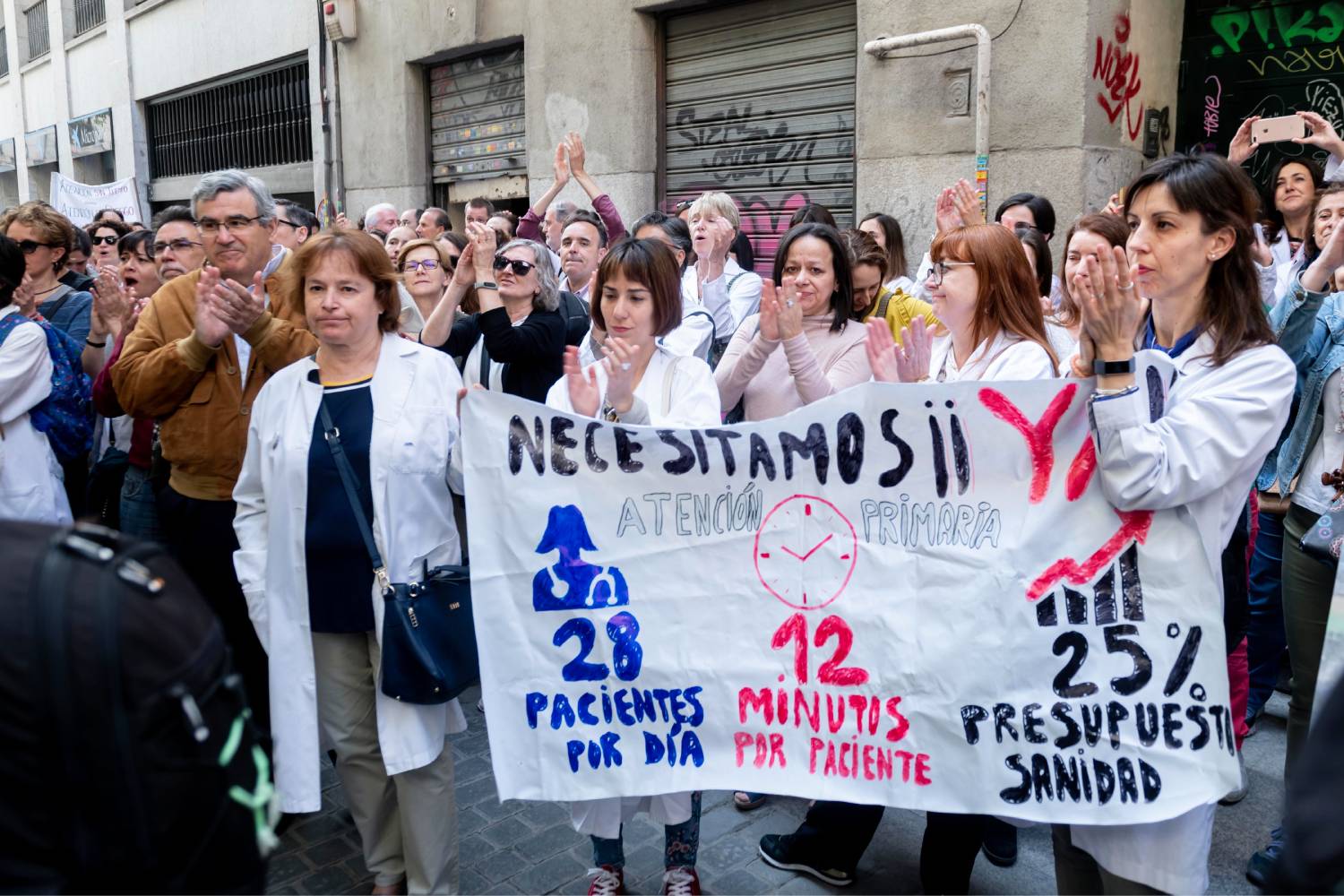 Protesta de médicos de atención primaria en Madrid durante una huelga. Foto: JOSÉ LUIS PINDADO. 