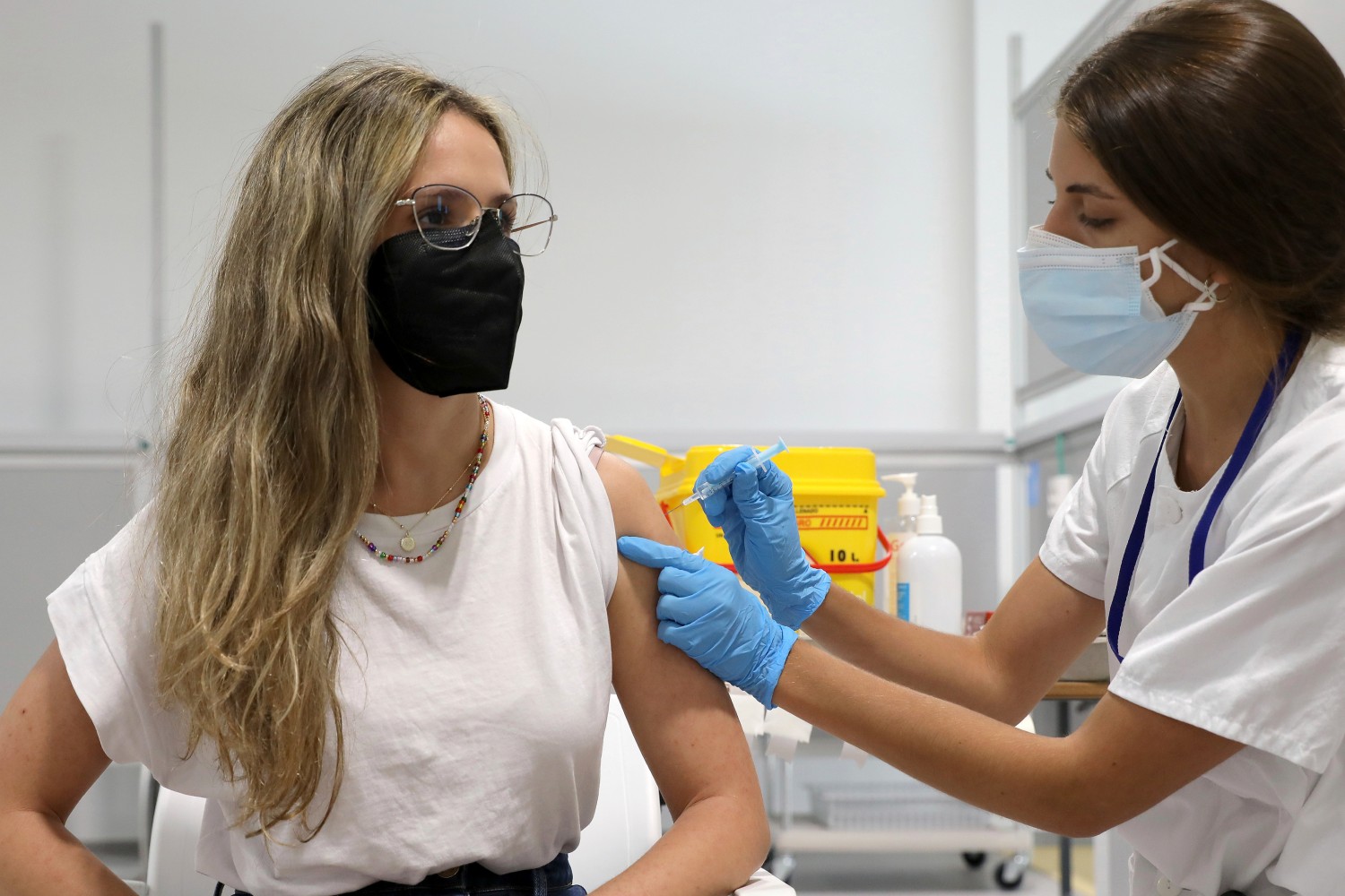 Imagen de archivo de la campaña de vacunación contra la covid en 2021. Foto: ANTONIO HEREDIA. 