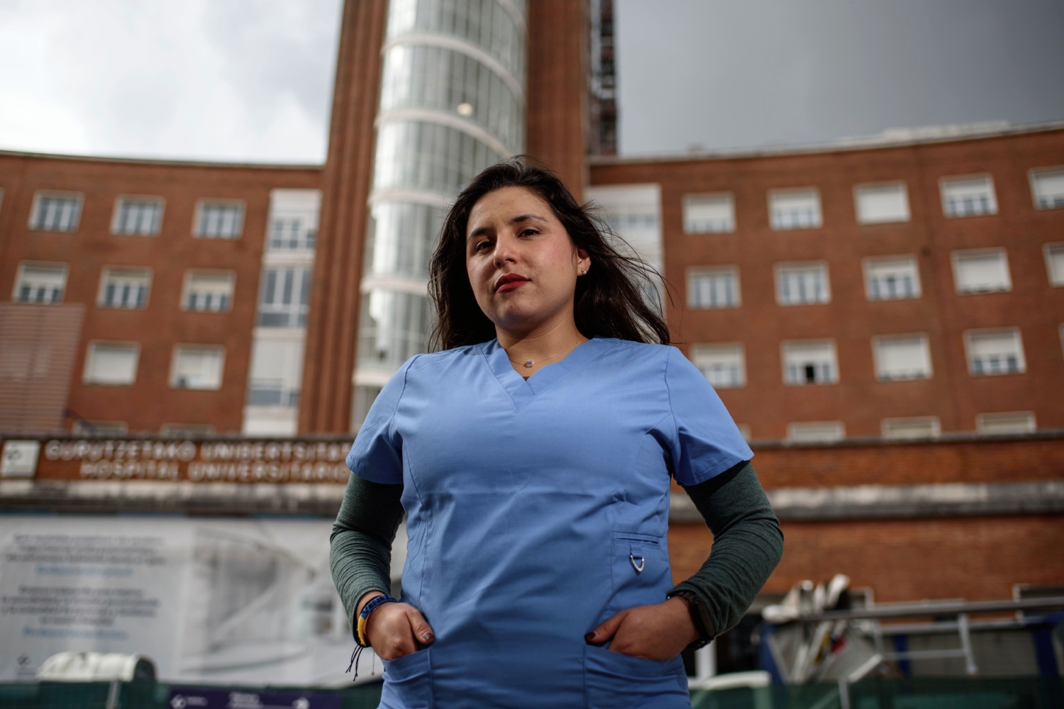 Anny Dayana Arellano Ramón, enfermera intensivista neonatal de Venezuela, que trabaja como asistenta doméstica en Bilbao. Foto: ARABA PRESS.