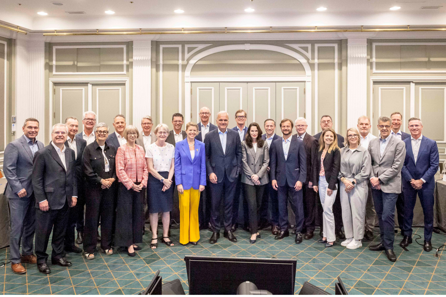 El equipo de la nueva presidencia se ha reunido en Bruselas para examinar el entorno geopoltico. Foto: ALMIRALL.