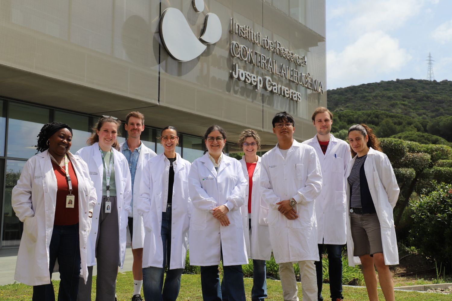 Grupo de investigación de Sònia Guil, del Instituto de Investigación Josep Carreras. Foto: IIJC. 