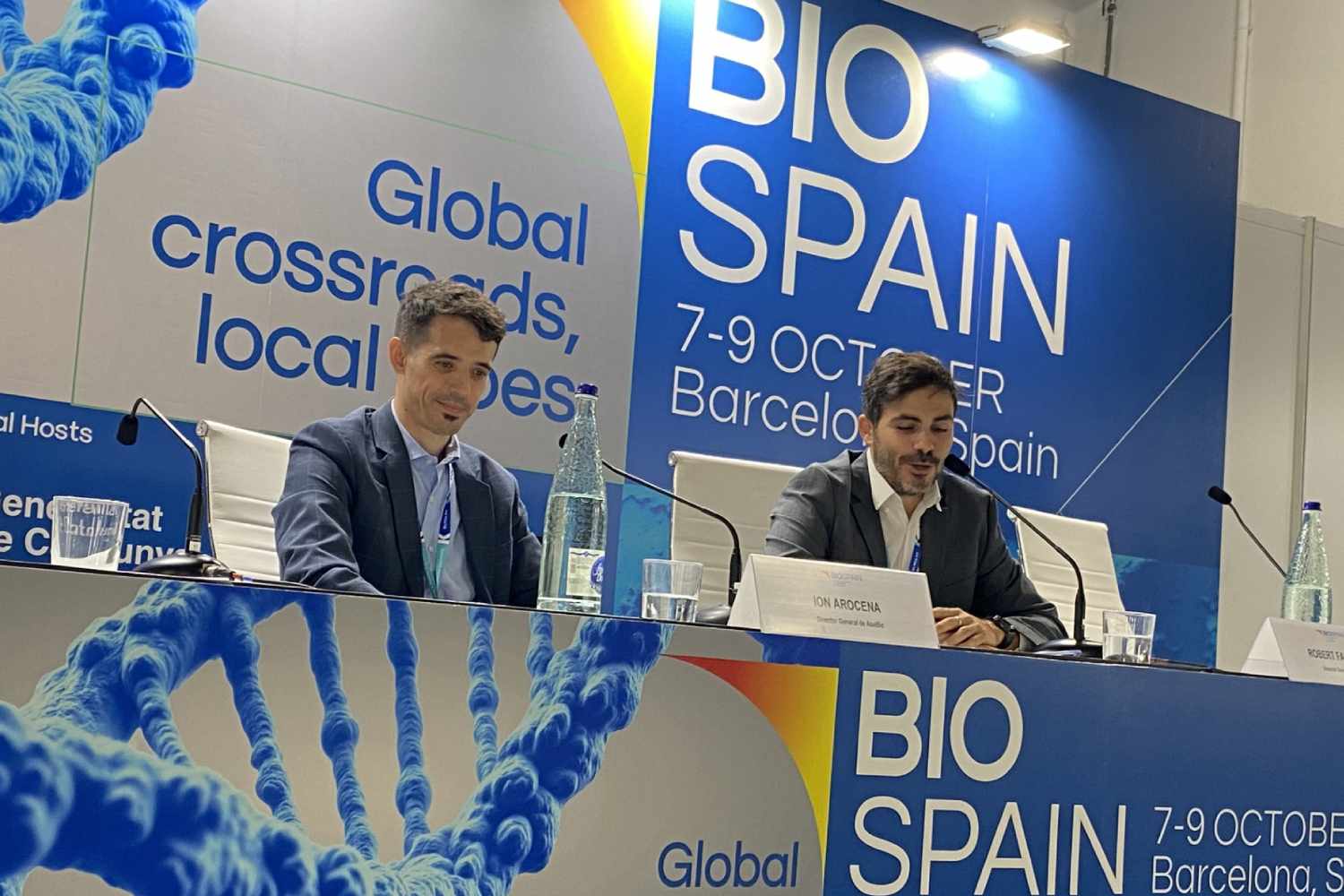 Ion Arocena, director general de AseBio, y Robert Fabregat, director general de Fabregat, en la presentación del contenido del Biospain 2025. Foto: DM.