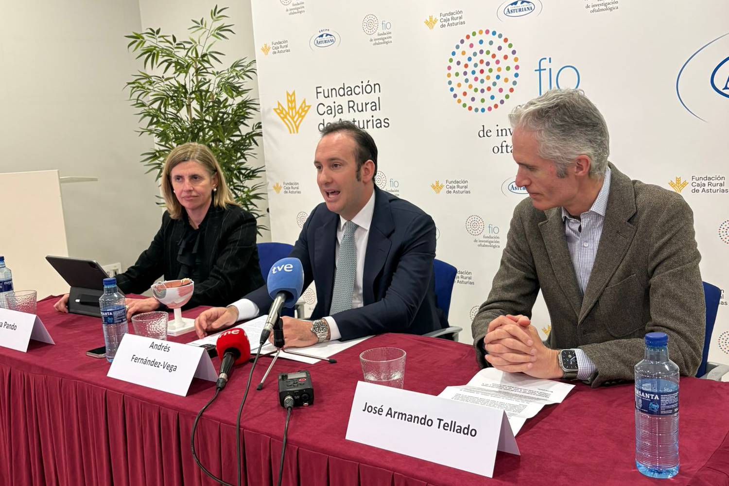 Eva Pando, Andrés Fernández-Vega y José Armando Tellado. Foto: IFV. 