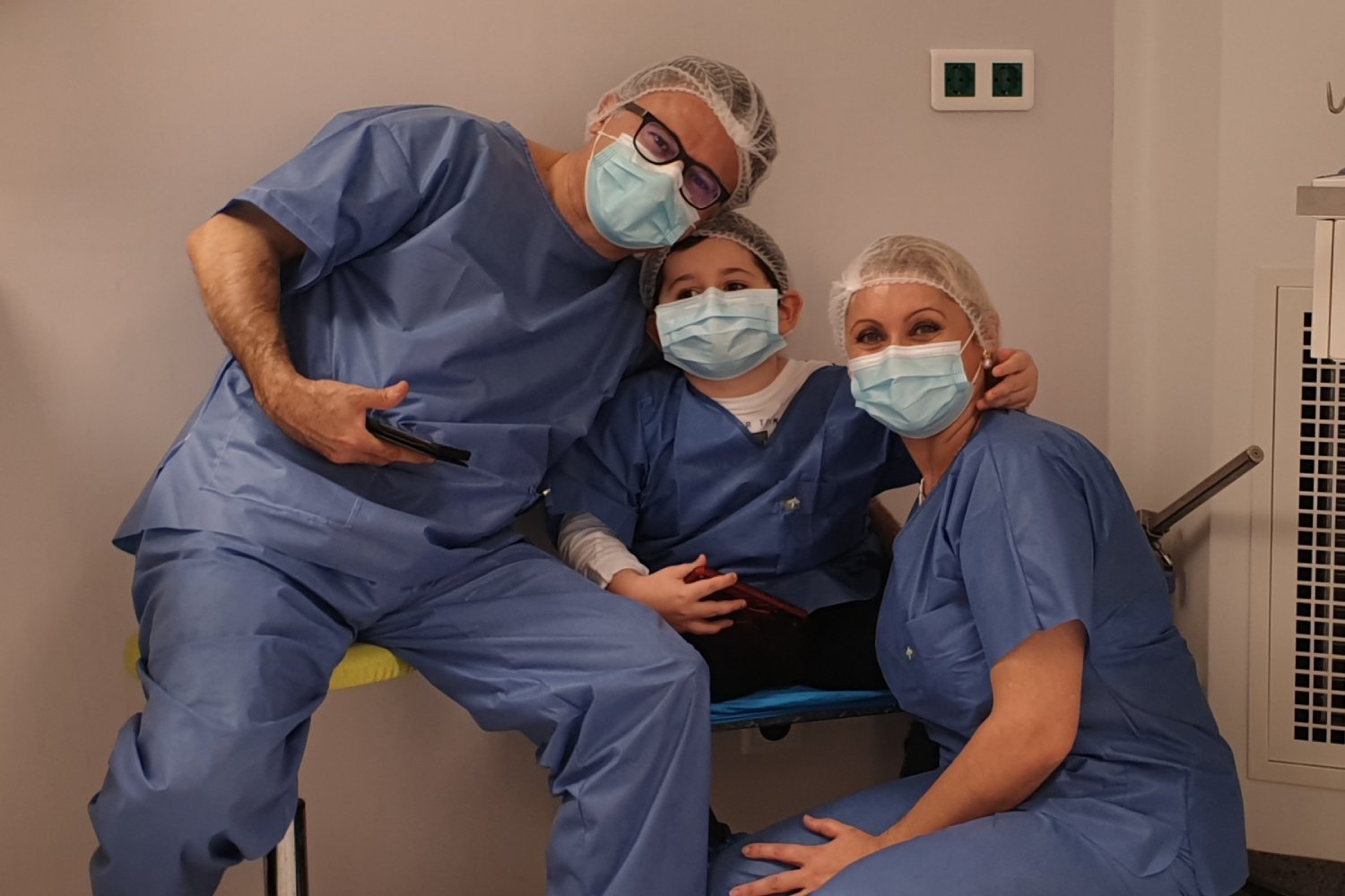 Está afincado desde hace décadas en Portugal.