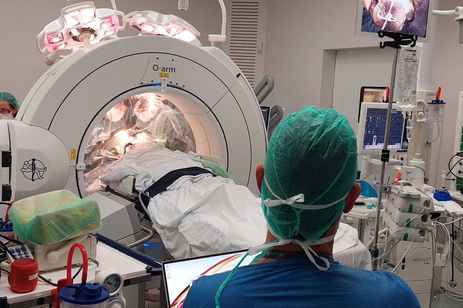 El Hospital de la Santa Creu y Santa Pau de Barcelona es un centro de referencia internacional y pionero en técnicas de Estimulación Cerebral Profunda (ECP o DBS). Foto: HOSPITAL DE LA SANTA CREU.